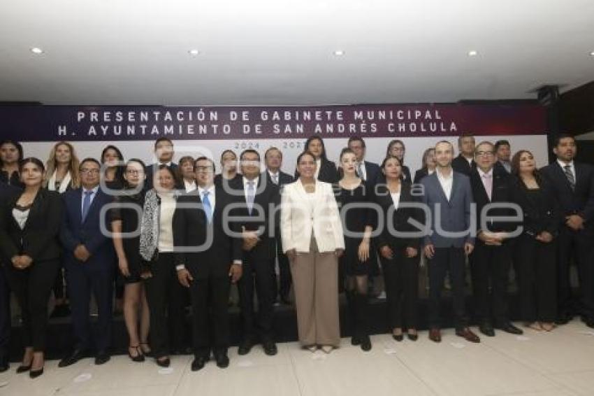 SAN ANDRÉS CHOLULA . PRESENTACIÓN DE GABINETE