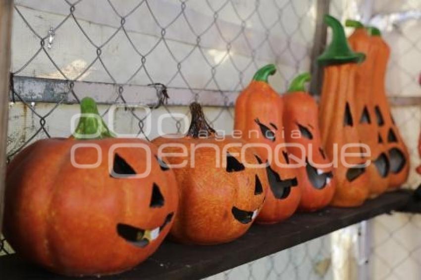 HALLOWEEN . FIGURAS DE YESO