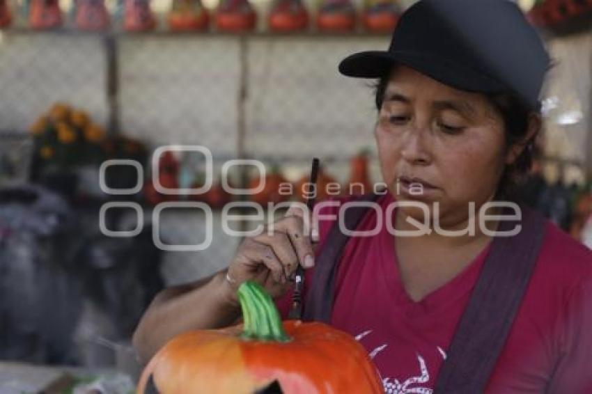HALLOWEEN . FIGURAS DE YESO