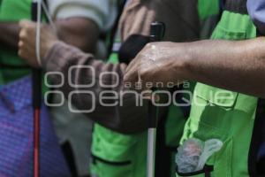 MANIFESTACIÓN . INVIDENTES
