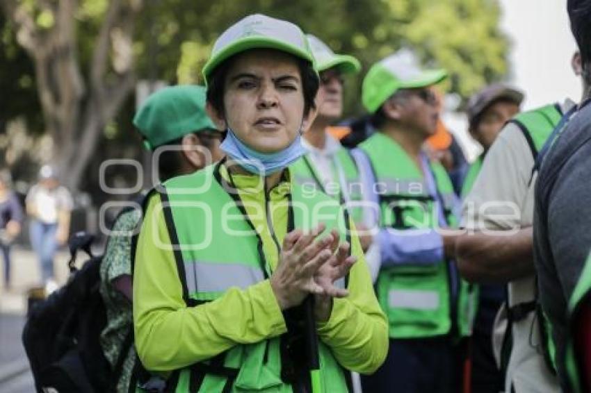 MANIFESTACIÓN . INVIDENTES