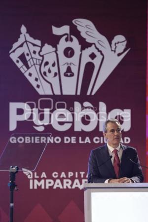TOMA DE PROTESTA . JOSÉ CHEDRAUI