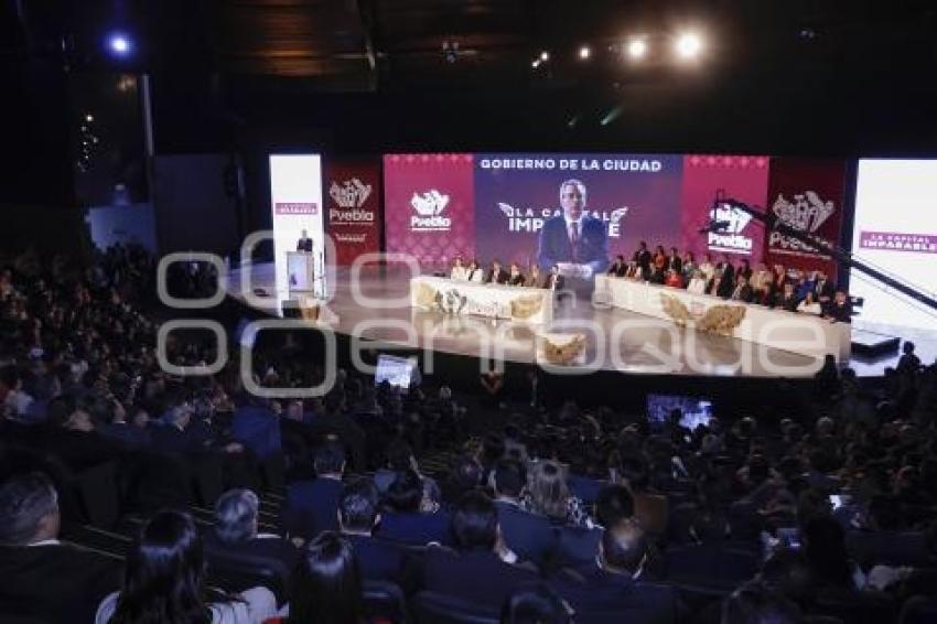 TOMA DE PROTESTA . JOSÉ CHEDRAUI