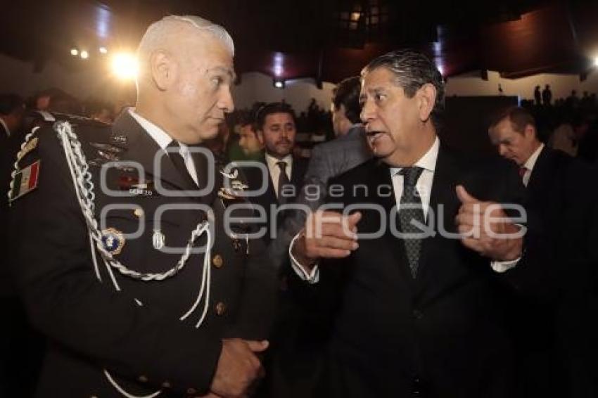 TOMA DE PROTESTA . JOSÉ CHEDRAUI