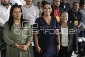TOMA DE PROTESTA . GUADALUPE CUAUTLE