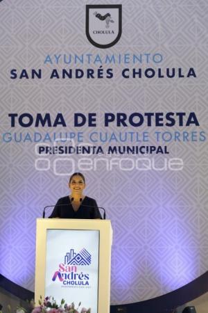 TOMA DE PROTESTA . GUADALUPE CUAUTLE