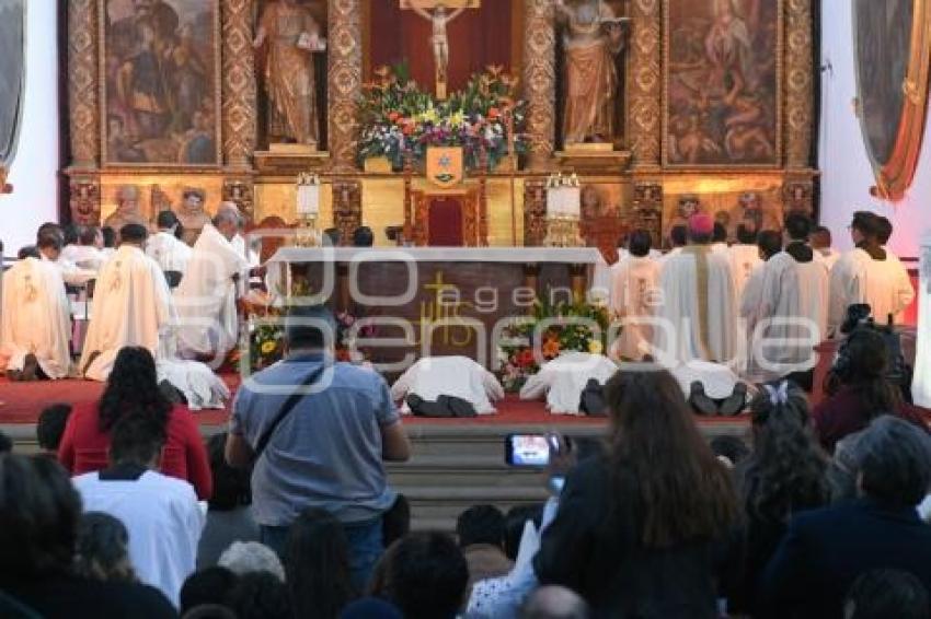 TLAXCALA . ORDENACIÓN DE SACERDOTES