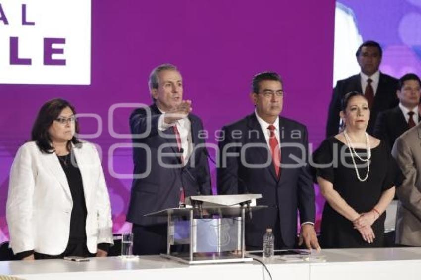 TOMA DE PROTESTA . JOSÉ CHEDRAUI