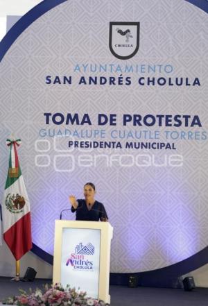 TOMA DE PROTESTA . GUADALUPE CUAUTLE