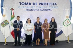 TOMA DE PROTESTA . GUADALUPE CUAUTLE