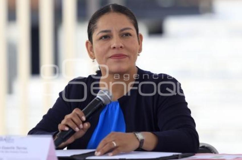 FORO INTERNACIONAL . SER MUJER