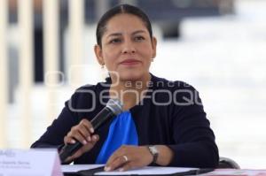 FORO INTERNACIONAL . SER MUJER