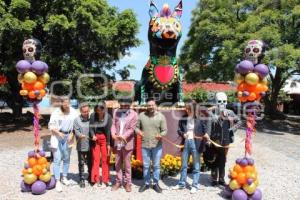 ATLIXCO . OFRENDA CARTONERÍA
