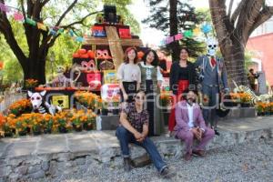 ATLIXCO . OFRENDA CARTONERÍA