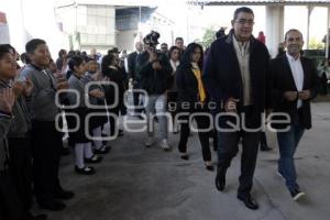 GOBIERNO ESTATAL . ENTREGA TECHADO