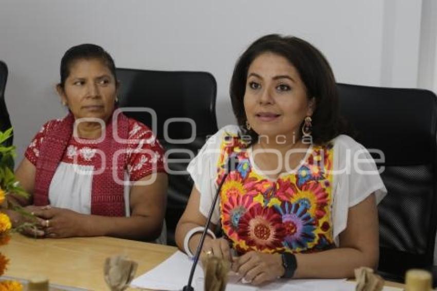 CONGRESO . DIA DE MUERTOS EN TOCHIMILCO