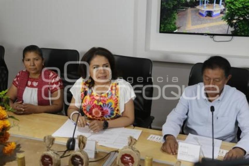 CONGRESO . DIA DE MUERTOS EN TOCHIMILCO