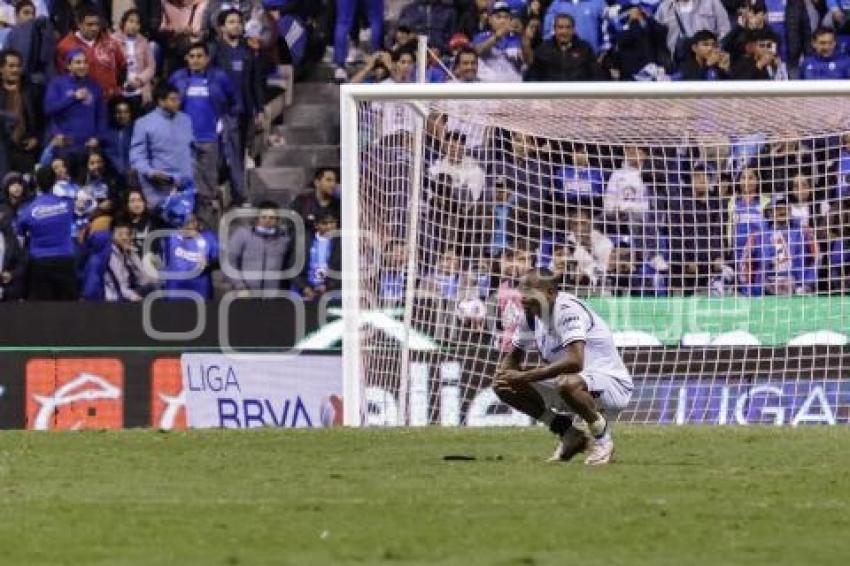 FÚTBOL . CLUB PUEBLA VS CRUZ AZUL