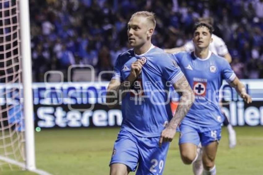 FÚTBOL . CLUB PUEBLA VS CRUZ AZUL
