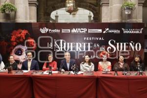 AYUNTAMIENTO . LA MUERTE ES UN SUEÑO