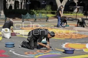 ZÓCALO . ALFOMBRA MONUMENTAL