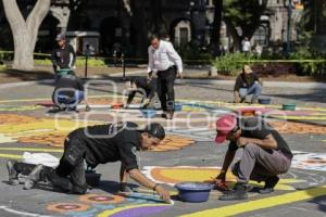 ZÓCALO . ALFOMBRA MONUMENTAL