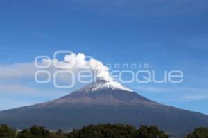 VOLCÁN POPOCATÉPETL . FUMAROLA