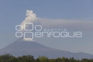 VOLCÁN POPOCATÉPETL . FUMAROLA