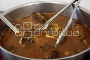 CANIRAC . MOLE DE CADERAS