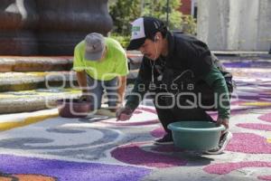 ZÓCALO . ALFOMBRA MONUMENTAL
