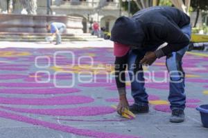 ZÓCALO . ALFOMBRA MONUMENTAL