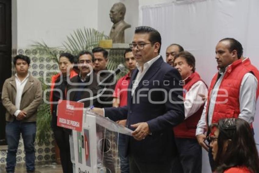NÉSTOR CAMARILLO