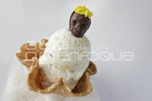 DÍA DE MUERTOS . HELADO DE HOJALDRA
