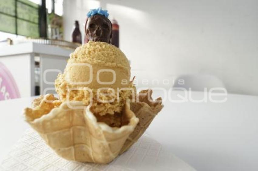 DÍA DE MUERTOS . HELADO DE HOJALDRA