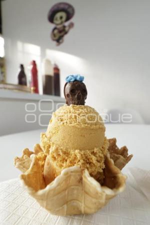 DÍA DE MUERTOS . HELADO DE HOJALDRA