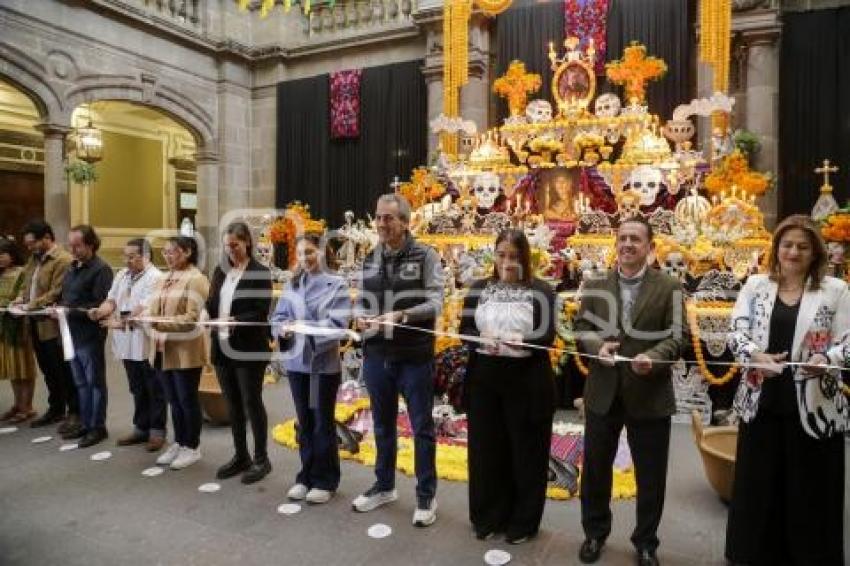 CORREDOR DE OFRENDAS