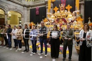 CORREDOR DE OFRENDAS