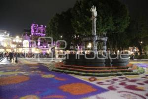 ZÓCALO . ALFOMBRA MONUMENTAL