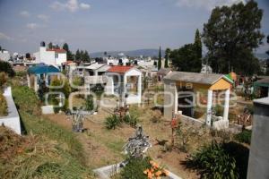 TLAXCALA . LIMPIEZA PANTEÓN