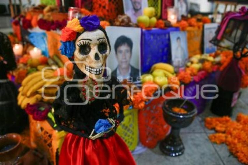 TLAXCALA . OFRENDA A PERIODISTAS