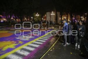 ZÓCALO . ALFOMBRA MONUMENTAL
