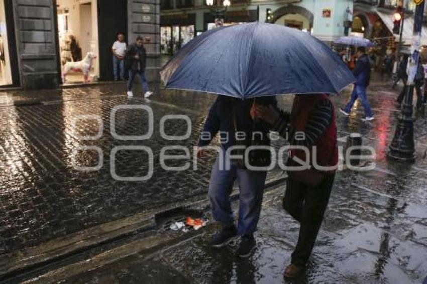 CLIMA . LLUVIA