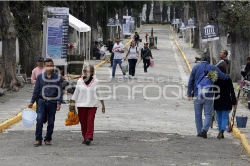 PANTEÓN . DÍA DE MUERTOS