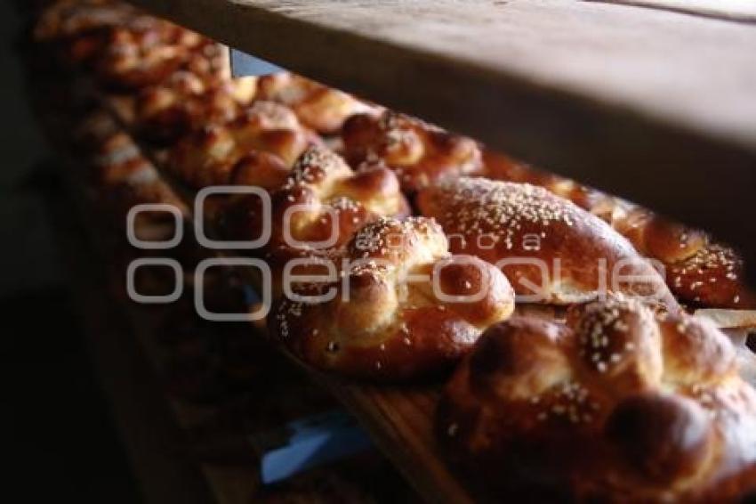 TLAXCALA . ELABORACIÓN PAN DE MUERTO