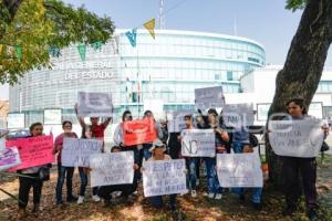 FISCALÍA . MANIFESTACIÓN