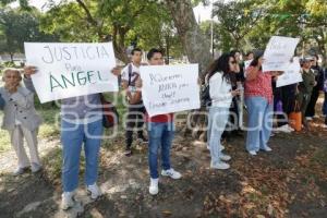FISCALÍA . MANIFESTACIÓN