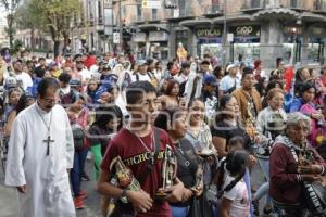 SANTA MUERTE . PROCESIÓN