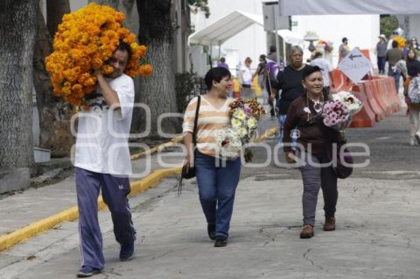 PANTEÓN . DÍA DE MUERTOS