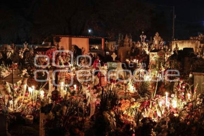 XOCHITLÁN TODOS SANTOS . VELADA