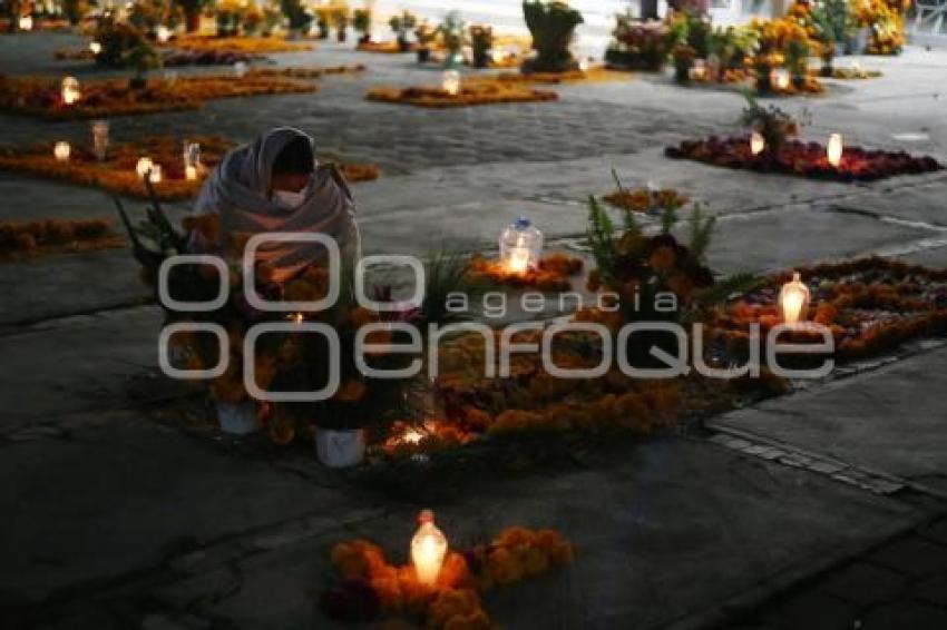 TLAXCALA . VELADA PANTEÓN